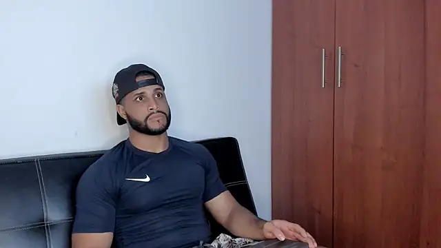 Snapshot of Pier_Simons chatting on 11/11/25, 07:08 Pier Simons online show from 11/11/25, 07:08