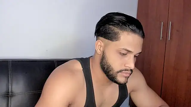 Snapshot of Pier_Simons chatting on 11/19/25, 09:20 Pier Simons online show from 11/19/25, 09:20