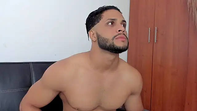 Snapshot of Pier_Simons chatting on 11/23/25, 07:02 Pier Simons online show from 11/23/25, 07:02