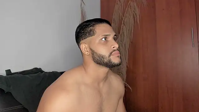 Snapshot of Pier_Simons chatting on 12/05/25, 08:12 Pier Simons online show from 12/05/25, 08:12