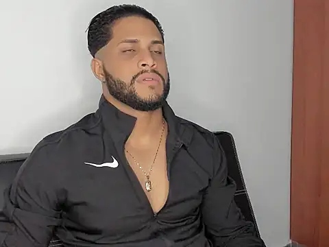 Snapshot of Pier_Simons chatting on 12/16/25, 07:02 Pier Simons online show from 12/16/25, 07:02