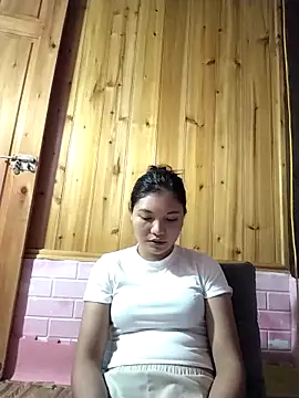 Duyen02 online show from 10/18/25, 01:56