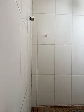 Chloe Leaozinho online show from 10/20/25, 01:55