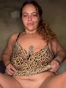 Chloe Leaozinho online show from 05/19/26, 05:36