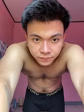 Snapshot of JerichoGutierez chatting on 07/16/26, 04:18 JerichoGutierez online show from 07/16/26, 04:18