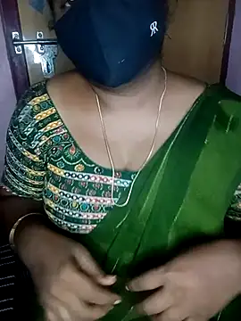 Jessi 25 online show from 04/13/26, 10:32