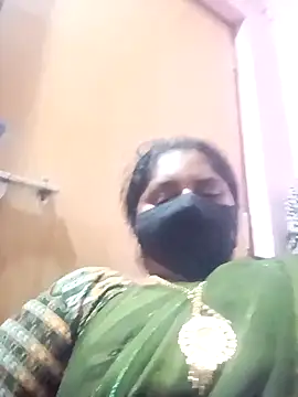 Jessi 25 online show from 04/22/26, 05:25