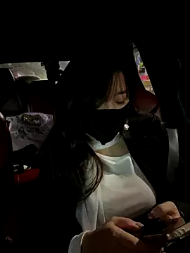 Snapshot of xiao-mo520 chatting on 10/23/25, 01:21 xiao-mo520 online show from 10/23/25, 01:21