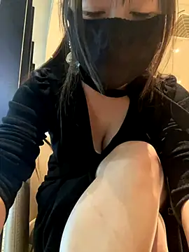 Snapshot of xiao-mo520 chatting on 11/14/25, 11:42 xiao-mo520 online show from 11/14/25, 11:42