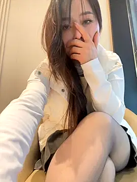 Snapshot of xiao-mo520 chatting on 11/19/25, 10:48 xiao-mo520 online show from 11/19/25, 10:48