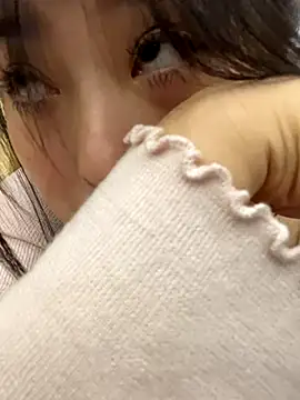 Snapshot of xiao-mo520 chatting on 11/20/25, 11:21 xiao-mo520 online show from 11/20/25, 11:21