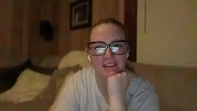 Snapshot of PefectNipz chatting on 09/17/25, 03:41 PefectNipz online show from 09/17/25, 03:41