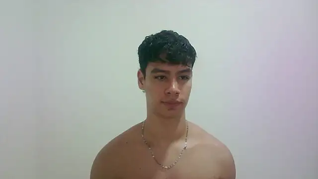 Snapshot of zeus_181 chatting on 10/17/25, 12:25 zeus 181 online show from 10/17/25, 12:25