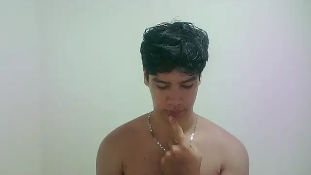 Snapshot of zeus_181 chatting on 05/14/26, 12:17 zeus 181 online show from 05/14/26, 12:17