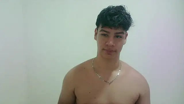Snapshot of zeus_181 chatting on 06/05/26, 02:51 zeus 181 online show from 06/05/26, 02:51