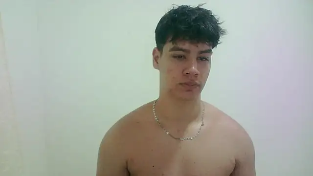 Snapshot of zeus_181 chatting on 06/08/26, 04:13 zeus 181 online show from 06/08/26, 04:13