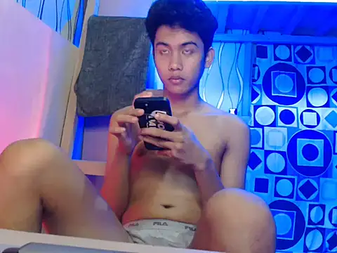 Snapshot of Demure_Asian143 chatting on 10/14/25, 03:35 Demure Asian143 online show from 10/14/25, 03:35