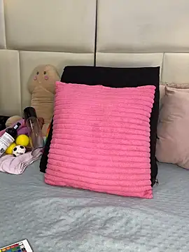 Willow Wright online show from 04/22/26, 02:40