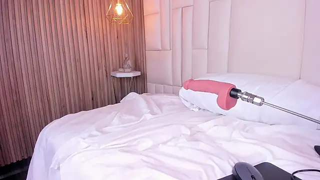 LovelyEyesx online show from 04/15/26, 07:58