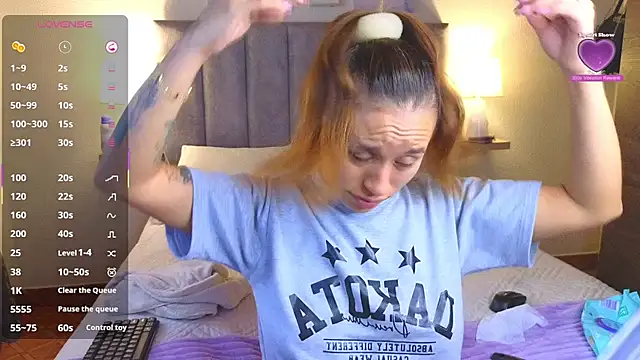 juliana-mancini online show from 12/03/25, 05:22