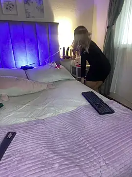 juliana-mancini online show from 04/19/26, 04:39