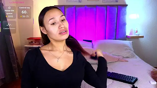 juliana-mancini online show from 04/21/26, 04:12