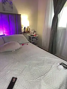 juliana-mancini online show from 04/23/26, 04:09