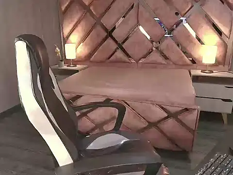 Alyssa Brynn1 online show from 12/17/25, 08:26