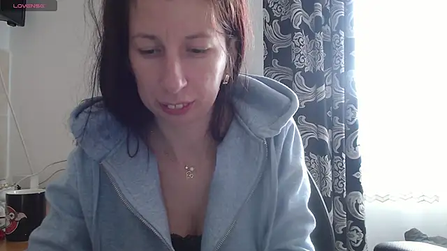 RosieHayes online show from 11/17/25, 10:21