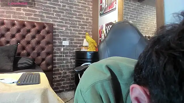 Matteo12  online show from 10/24/25, 03:47