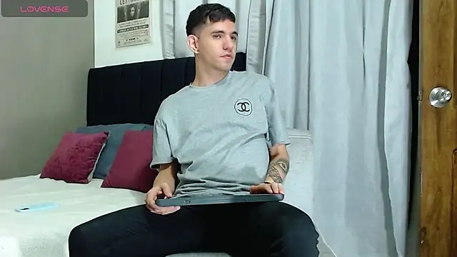 Matteo12  online show from 11/09/25, 04:00