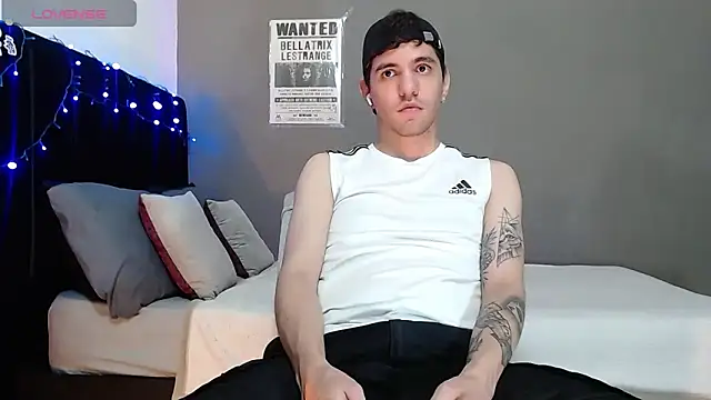 Matteo12  online show from 12/18/25, 05:24