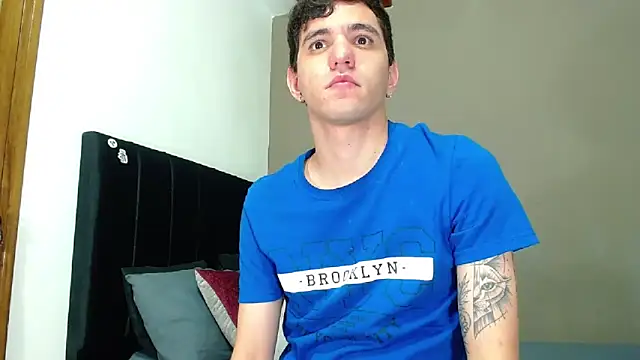 Matteo12  online show from 02/11/26, 05:01