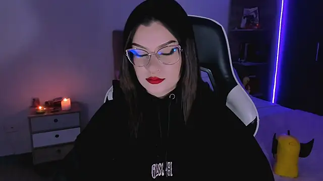 OphelianaRose33 online show from 10/09/25, 09:35