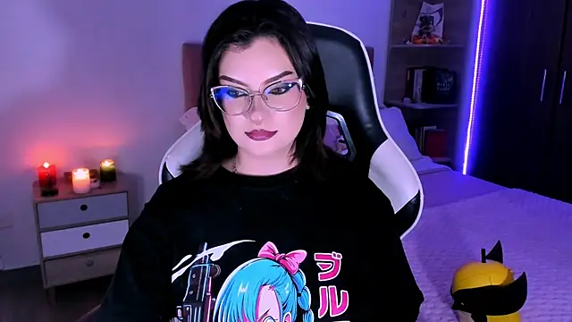 OphelianaRose33 online show from 10/24/25, 11:23