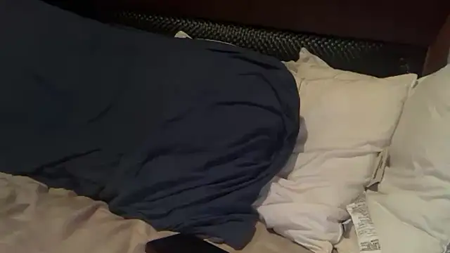 Snapshot of Braiden044t chatting on 09/21/25, 11:45 Braiden044t online show from 09/21/25, 11:45