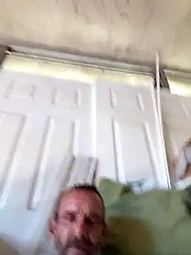 Hungwell1515 online show from 10/31/25, 05:25