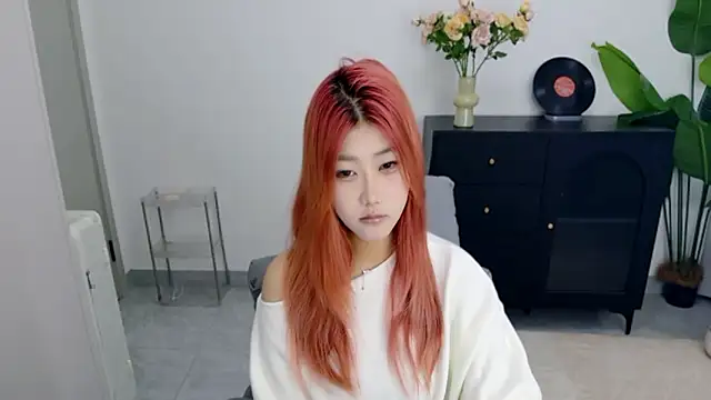 Snapshot of xiaouli chatting on 10/11/25, 02:33 xiaouli online show from 10/11/25, 02:33