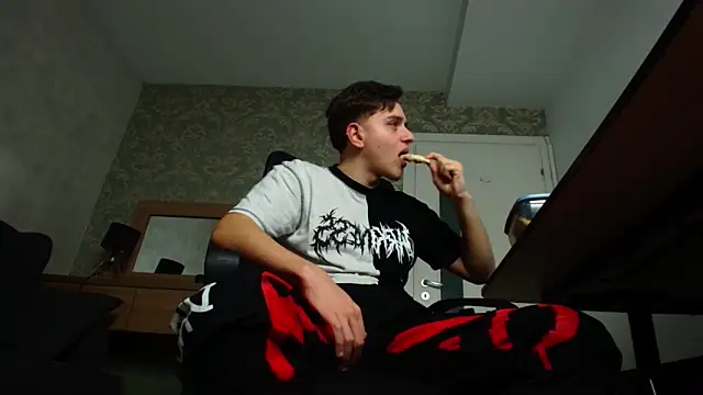 Snapshot of FelixStarkk chatting on 11/03/25, 05:09 FelixStarkk online show from 11/03/25, 05:09