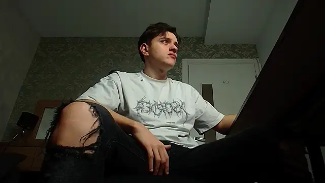 Snapshot of FelixStarkk chatting on 11/21/25, 05:39 FelixStarkk online show from 11/21/25, 05:39