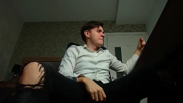 Snapshot of FelixStarkk chatting on 11/22/25, 05:39 FelixStarkk online show from 11/22/25, 05:39