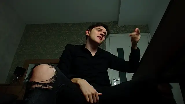 Snapshot of FelixStarkk chatting on 11/24/25, 05:07 FelixStarkk online show from 11/24/25, 05:07