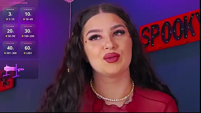 AdelynnReeds online show from 10/31/25, 06:47