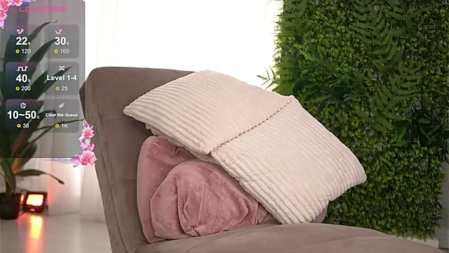 FreyaHeart online show from 12/19/25, 06:42