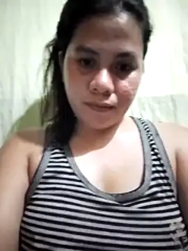 Snapshot of phoenix_1994 chatting on 10/17/25, 09:12 phoenix 1994 online show from 10/17/25, 09:12