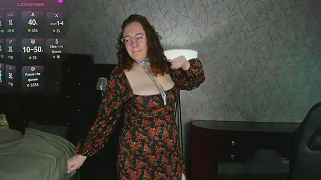 ellie coy  online show from 04/07/26, 01:22