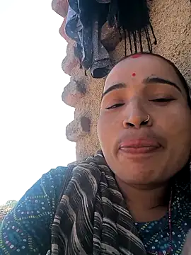 Snapshot of Hot_raaani chatting on 12/18/25, 07:14 Hot raaani online show from 12/18/25, 07:14