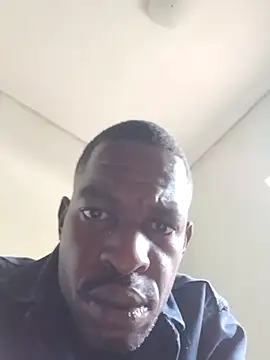 Snapshot of Fizozoo chatting on 09/13/25, 01:44 Fizozoo online show from 09/13/25, 01:44