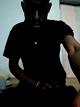 Snapshot of Fizozoo chatting on 09/26/25, 05:39 Fizozoo online show from 09/26/25, 05:39