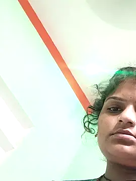 Snapshot of Hot_mirchjii chatting on 09/15/25, 04:56 Hot mirchjii online show from 09/15/25, 04:56